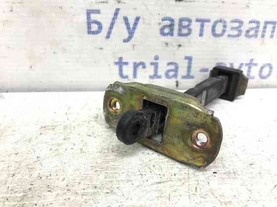 Ограничитель двери задний левый Mitsubishi Pajero Sport K9 2.5 DIESEL 4D56 1996 (б/у) Київ