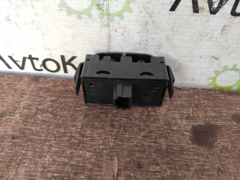 Кнопка аварийки Renault Trafic III 2014-2021 (252100622R) Ковель - изображение 2