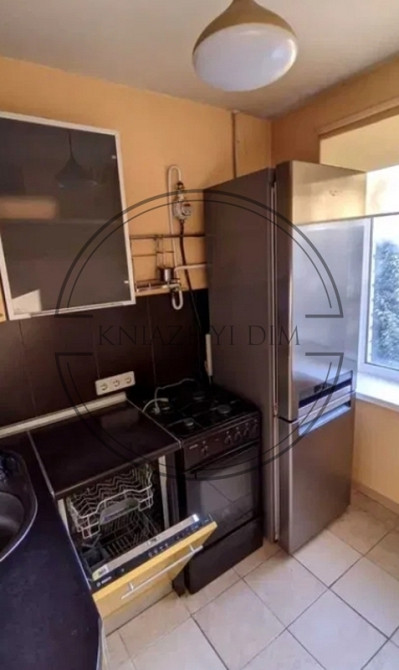 Продаж 2 кімнатної роздільної квартири КОД 21146112 Київ - зображення 3