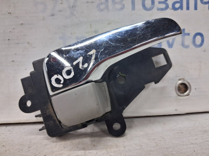 Ручка двери внутренняя правая Mitsubishi L200 KB 2.5 DIESEL 4D56 2006 (б/у) Киев - изображение 1