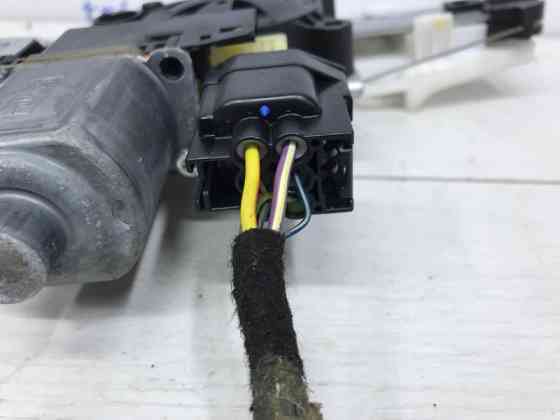 Стеклоподъемник задний правый Ford Kuga 2011-2019 2137311 (Арт. 57473) Київ