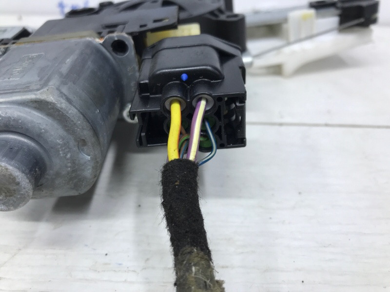 Стеклоподъемник задний правый Ford Kuga CBS 2.0 DIESEL 2011 (б/у) Київ - зображення 3