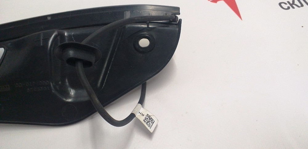 1Накладка двери крышки багажника правая (под датчик прижатия) Tesla model S, model S REST 6007570-00 Киев - изображение 4