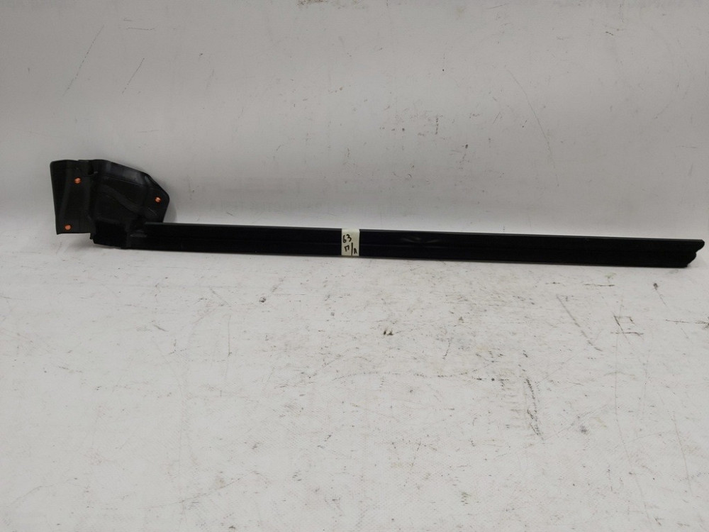 Уплотнитель стекла внутренний двери передней левой с повреждением Tesla model 3 1090495-00-E Киев - изображение 1