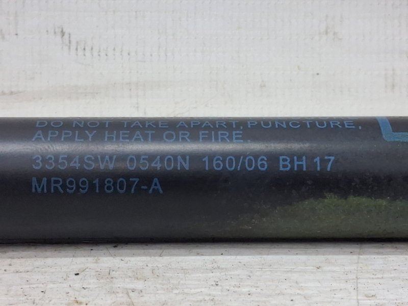 Амортизатор крышки багажника Mitsubishi Outlander 2003-2006 MR991807 (Арт. 67199) Київ - зображення 4