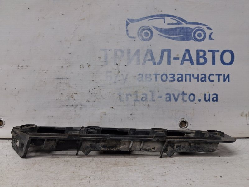 Кронштейн бампера передний левый Volkswagen Caddy 2K 1.9 DIESEL BJB 2003 (б/у) Киев - изображение 3