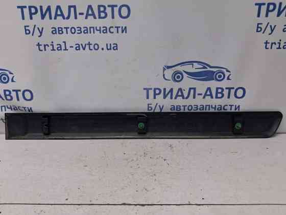Накладка двери Mitsubishi Pajero Sport K9 2.5 DIESEL 4D56 1996 задн. прав. (б/у) Киев