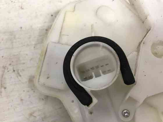 Замок двери передний правый Mitsubishi ASX GA 1.8 DIESEL 4N13 2010 (б/у) Київ