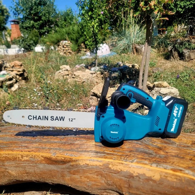 Акумуляторна ланцюгова пилка Makita 48V з масляним баком шина 30см на 2 акумулятори Одесса - изображение 2