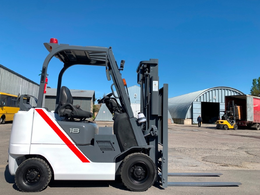 Вилочный автопогрузчик TCM (Nissan), с полукабиной, печью и позиционером вил. Модель: FGE18T5. Ужгород - изображение 6