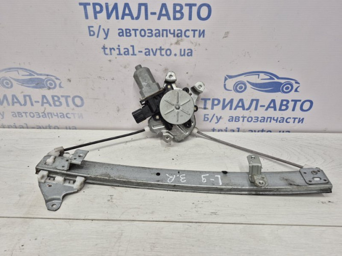 Стеклоподъемник задний правый Mitsubishi Lancer 9 1.6 БЕНЗИН 4G18 2003 (б/у) Київ - зображення 1