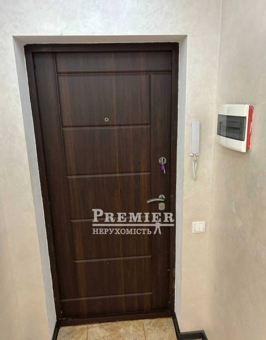 Продається затишна 1-кімнатна квартира в ТЦ "Сім'я" Одесса - изображение 4