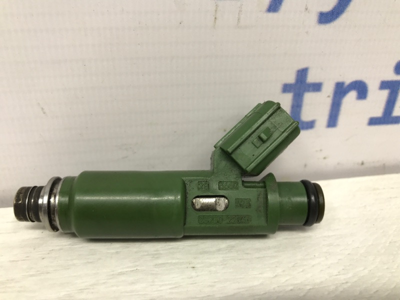 Форсунка топливная Toyota Avensis T25 1.8 БЕНЗИН 1ZZFE 2002 (б/у) Київ - зображення 3