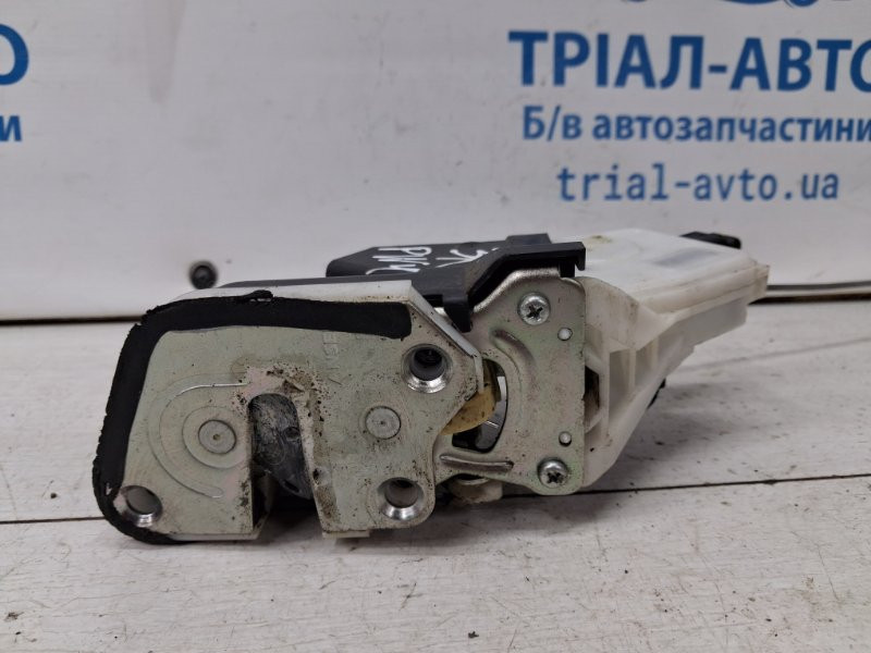 Замок двери задний правый Mitsubishi Pajero Wagon 4 3.2 ДИЗЕЛЬ 4M41 2006 (б/у) Київ - зображення 3