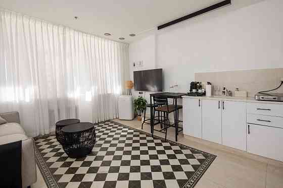 Студия у моря в Тель-Авиве и с видом на море. Миколаїв