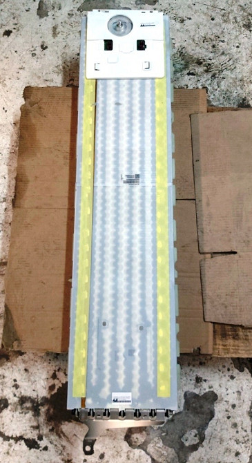 Накладка стойки B наружная правая (стекло) с камерой Tesla model 3 1109255-00-I Київ - зображення 1