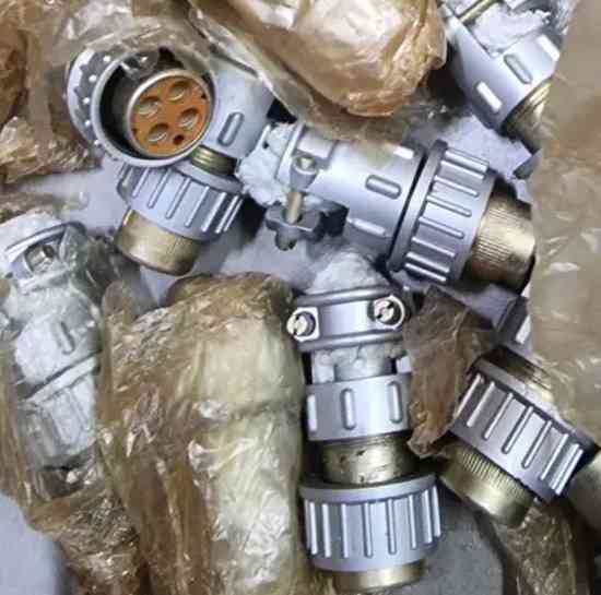 Куплю розетки штепсельні ШПЛМ-4 2серії Сумы