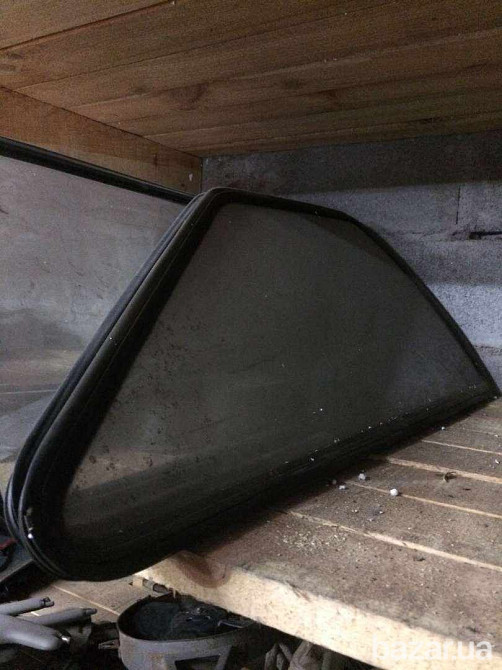 Б/у стекло боковое заднее Таврия ЗАЗ 1102 глухое Кропивницкий - изображение 1