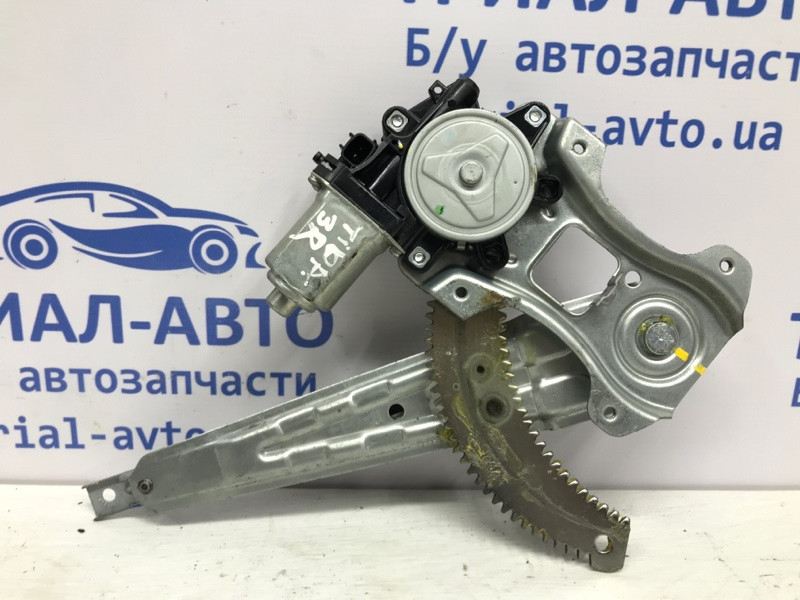 Стеклоподъемник задний правый Nissan Tiida C11 1.6 БЕНЗИН HR16 2004 (б/у) Киев - изображение 1