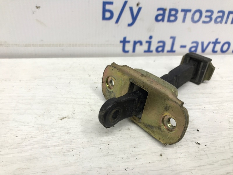 Ограничитель двери задний правый Mitsubishi Pajero Sport K9 2.5 DIESEL 4D56 1996 (б/у) Киев - изображение 2