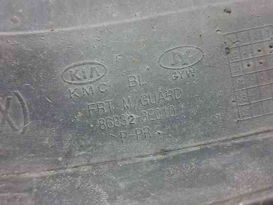 Брызговик передний Kia Sorento BL 2.5 DIESEL D4CB 2002 прав. (б/у) Київ