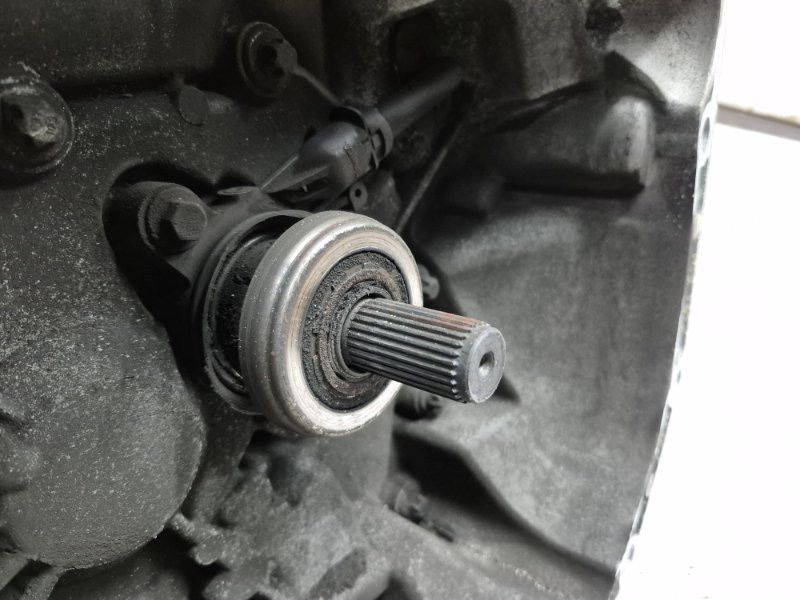 Коробка передач МКПП Nissan Tiida C11 1.6 БЕНЗИН HR16 2004 (б/у) Київ - зображення 3