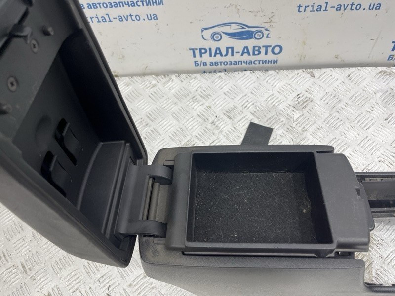 Подлокотник Mazda 3 2003-2009 BN8P-64-420G 02 (Арт. 81551) Киев - изображение 7