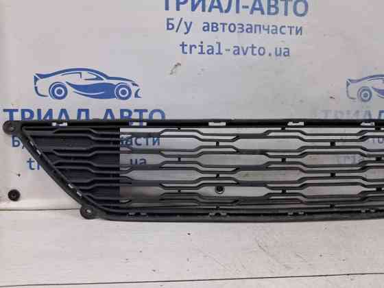 Решетка бампера центральная Kia Ceed ED 1.6 DIESEL D4FB 2006 (б/у) Киев