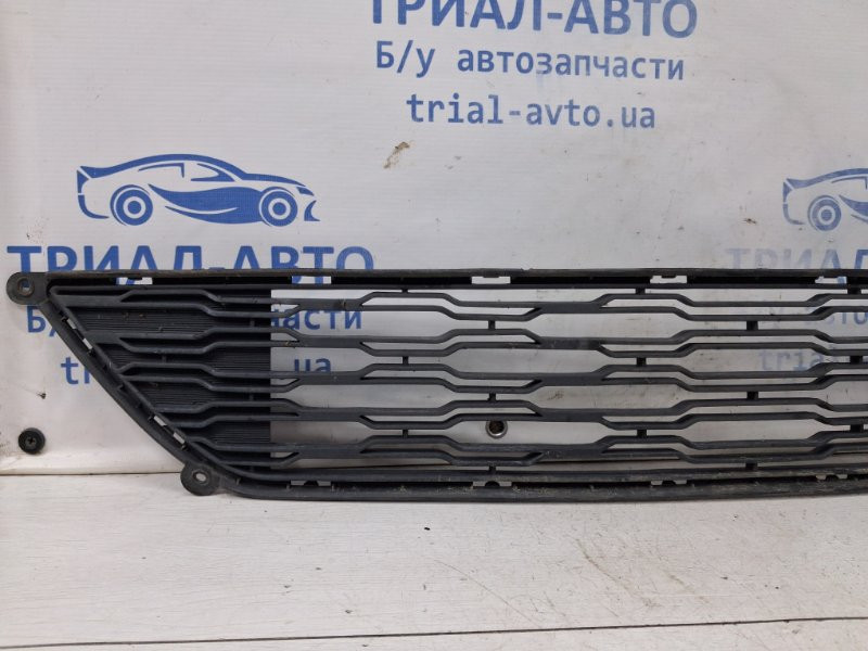Решетка бампера центральная Kia Ceed ED 1.6 DIESEL D4FB 2006 (б/у) Киев - изображение 2