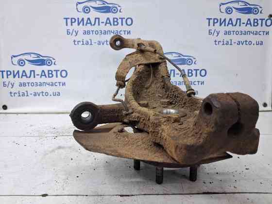 Кулак поворотный правый со ступицей Nissan Navara D40 2.5 DIESEL YD25DDTI 2004 (б/у) Київ