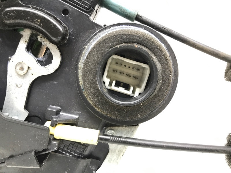 Замок двери задний правый Toyota RAV 4 A30 2.2 DIESEL 2ADFTV 2005 (б/у) Киев - изображение 5