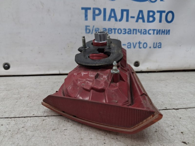 Фонарь задний внутренний левый Mitsubishi Lancer 10 2.0 БЕНЗИН 4B11 2007 (б/у) Киев - изображение 5