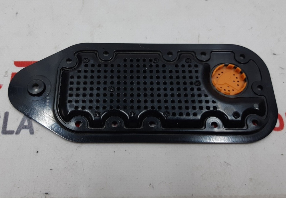 Крышка вентиляции основной батареи пластик нижняя Tesla model S, model S REST 1055497-00-Z Київ - зображення 2