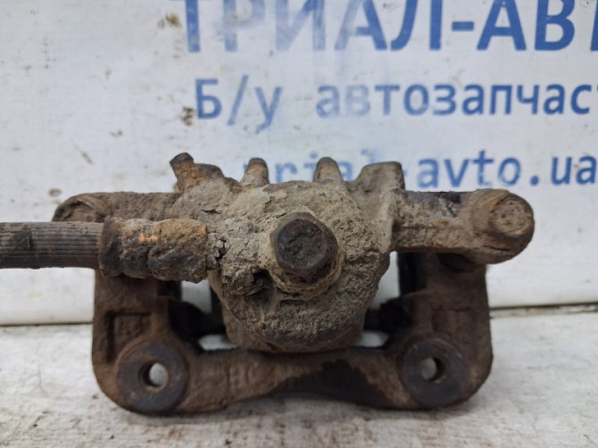 Суппорт задний левый Hyundai Tucson JM 2.0 DIESEL D4EA 2004 (б/у) Киев - изображение 3
