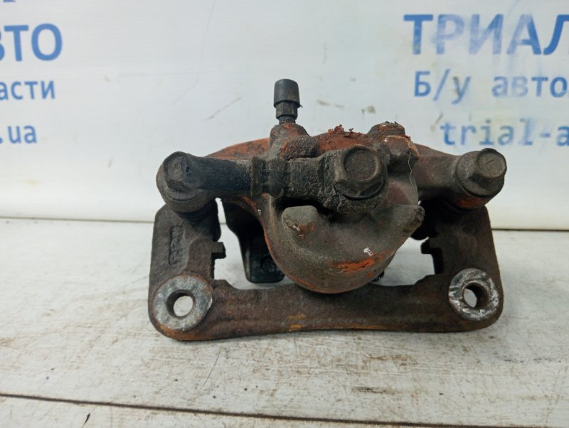 Суппорт задний левый Mitsubishi Pajero Wagon 3 3.2 ДИЗЕЛЬ 4M41 1999 (б/у) Київ - зображення 2