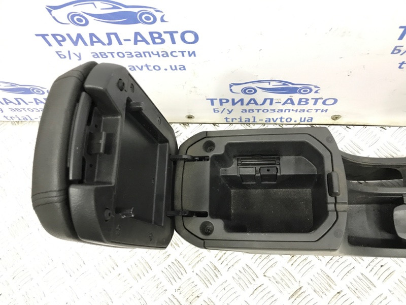 Подлокотник Chevrolet Cruze J300 1.8 2009 (б/у) Киев - изображение 5