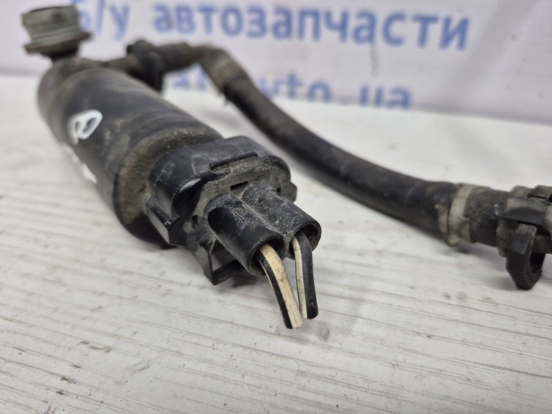 Насос омывателя фар Toyota Avensis T25 1.8 БЕНЗИН 1ZZFE 2002 (б/у) Киев - изображение 2