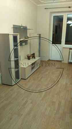 Продається відмінна 2-х кімнатна квартира. м.Печерська Київ