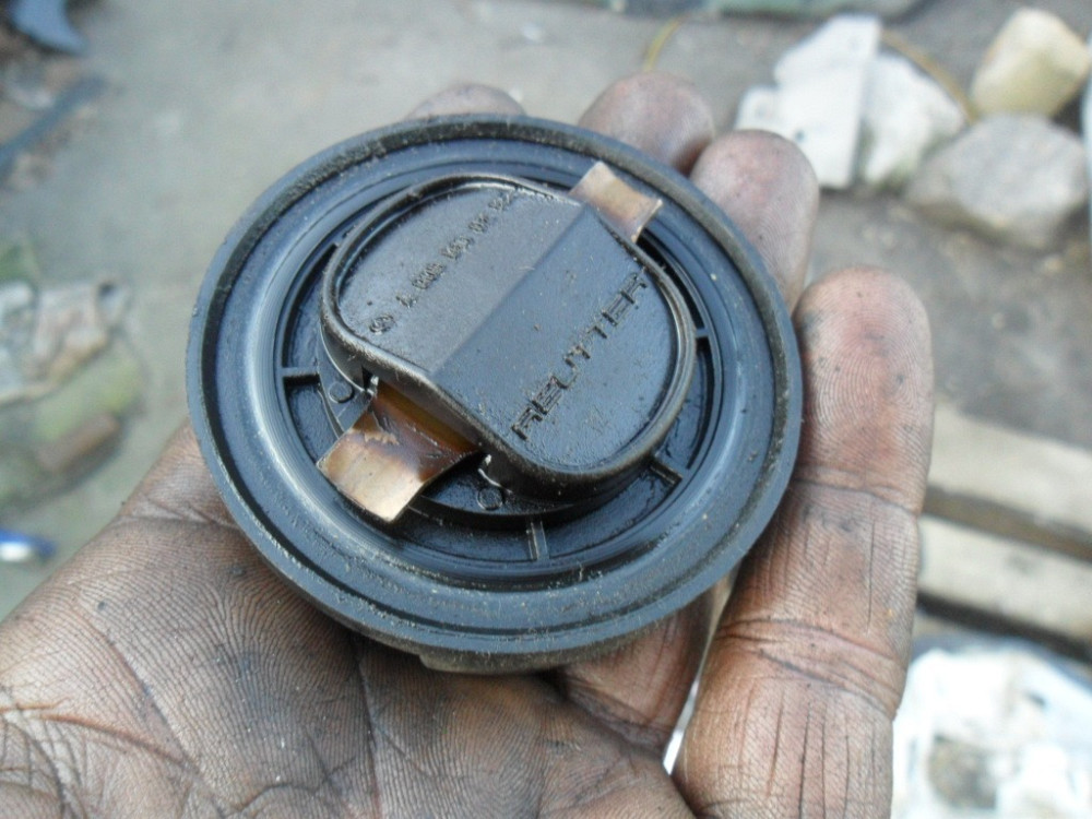 A0000100285, Кришка маслогорловини Mерседес, оригінал Mercedes Вінниця - зображення 4