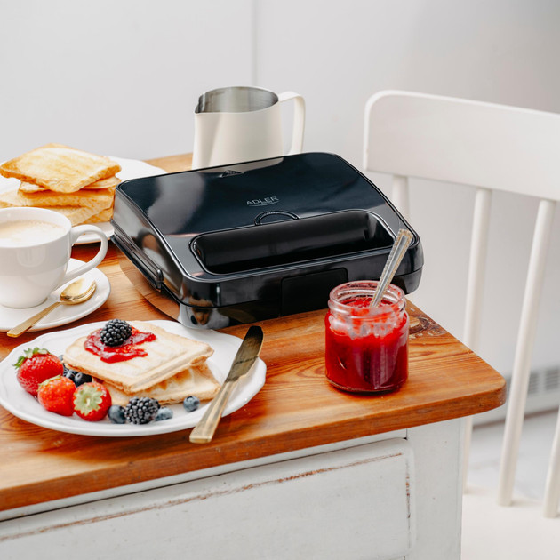 Сендвичница Adler AD-3079 1200 Вт черная Київ - зображення 5