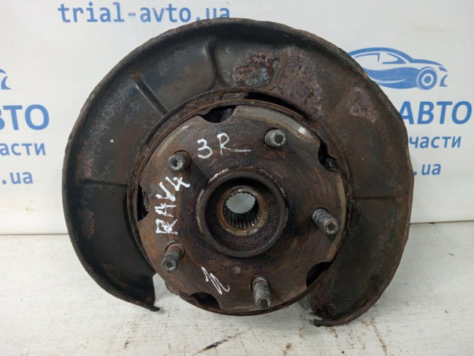 Цапфа задняя правая со ступицей Toyota RAV 4 A40 2.2 DIESEL 2ADFTV 2012 (б/у) Київ - зображення 1