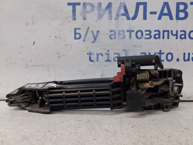 Ручка двери внешняя передняя правая Toyota Avensis T25 1.8 БЕНЗИН 1ZZFE 2002 (б/у) Київ - зображення 3