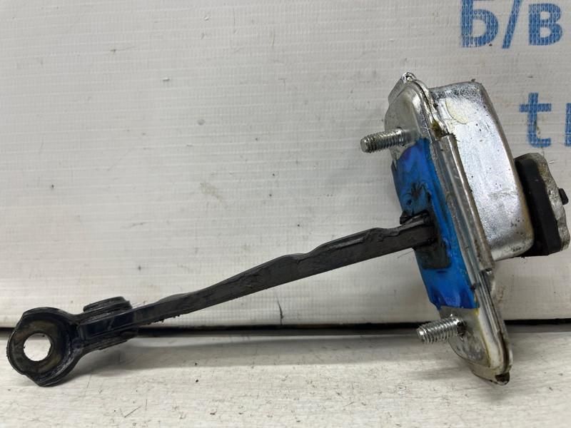 Ограничитель двери передний правый Kia Sportage SL 1.7 DIESEL D4FD 2010 (б/у) Киев - изображение 4