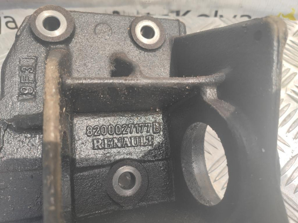 Кронштейн промвала Nissan Interstar 2.2 dci / 2.5 dci 2003-2010 (8200027177) Ковель - зображення 1