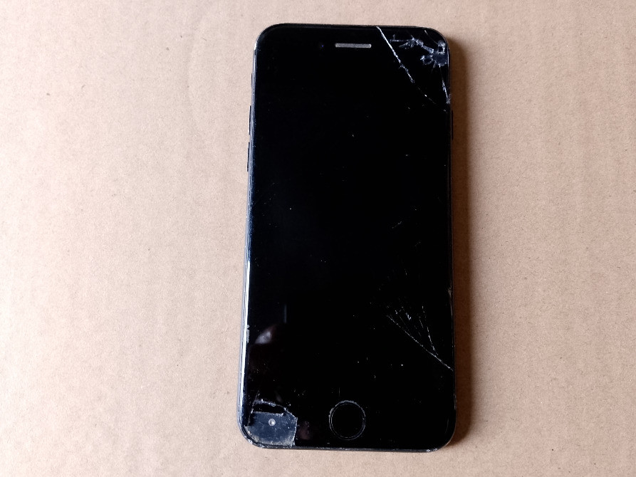 iPhone 7 рабочий надежный ЗАЩИЩЕННЫЙ смарт Київ - зображення 4