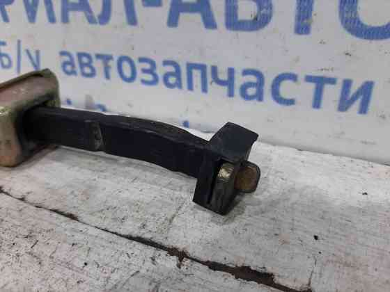 Ограничитель двери передний правый Mitsubishi Pajero Sport K9 2.5 DIESEL 4D56 1996 (б/у) Киев