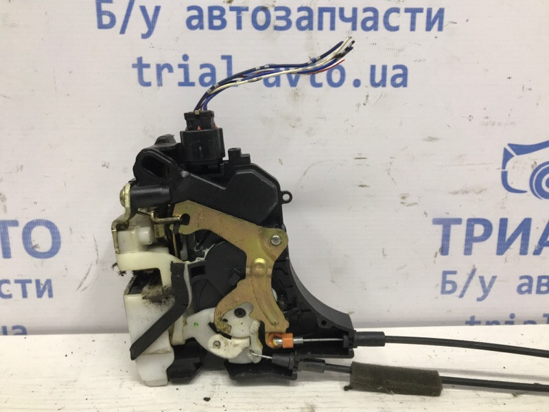 Замок двери передний правый Mitsubishi L200 KB 2.5 ДИЗЕЛЬ 4D56U 2006 (б/у) Киев - изображение 3