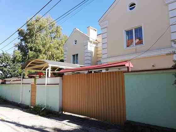 Житловий будинок в центрі міста, пл. 686,8 кв.м, вул. Рибінська ,б.27 Днепр