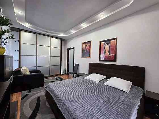 продажа 2-к квартира Киев, Голосеевский, 104900 $ Київ