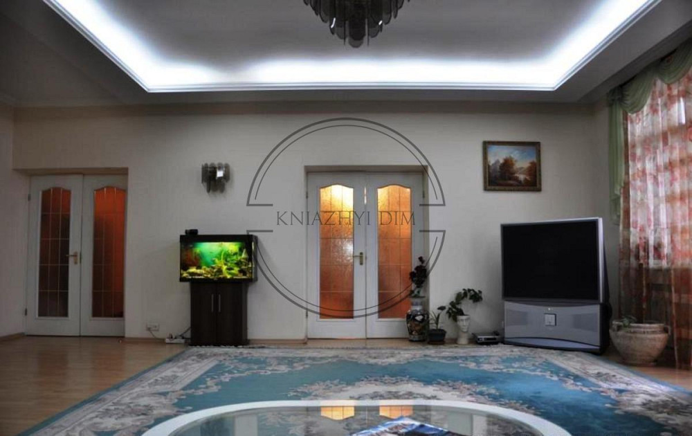 Без комісії! Простора, видова 3-х к. кв. м. Палац Україна. № 21104018 Киев - изображение 4